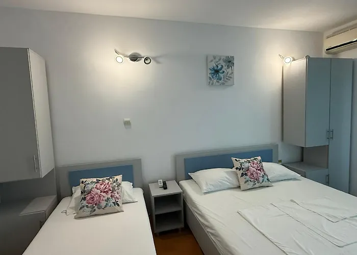 Elladaa * Costinesti